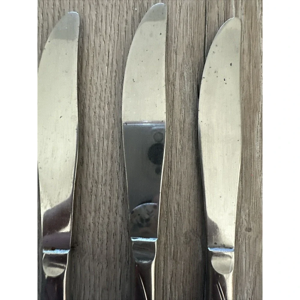4 PCs International‎ Silver Superior Stainless USA Dynamic Flatware Knives Fork